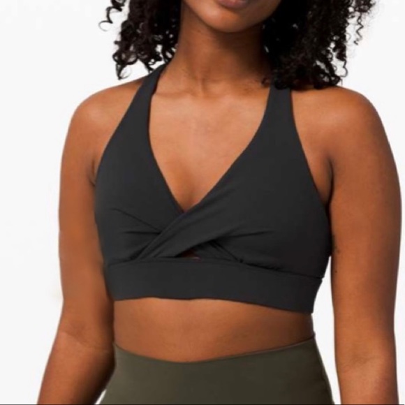 lululemon athletica Other - Lululemon front twist sports bra